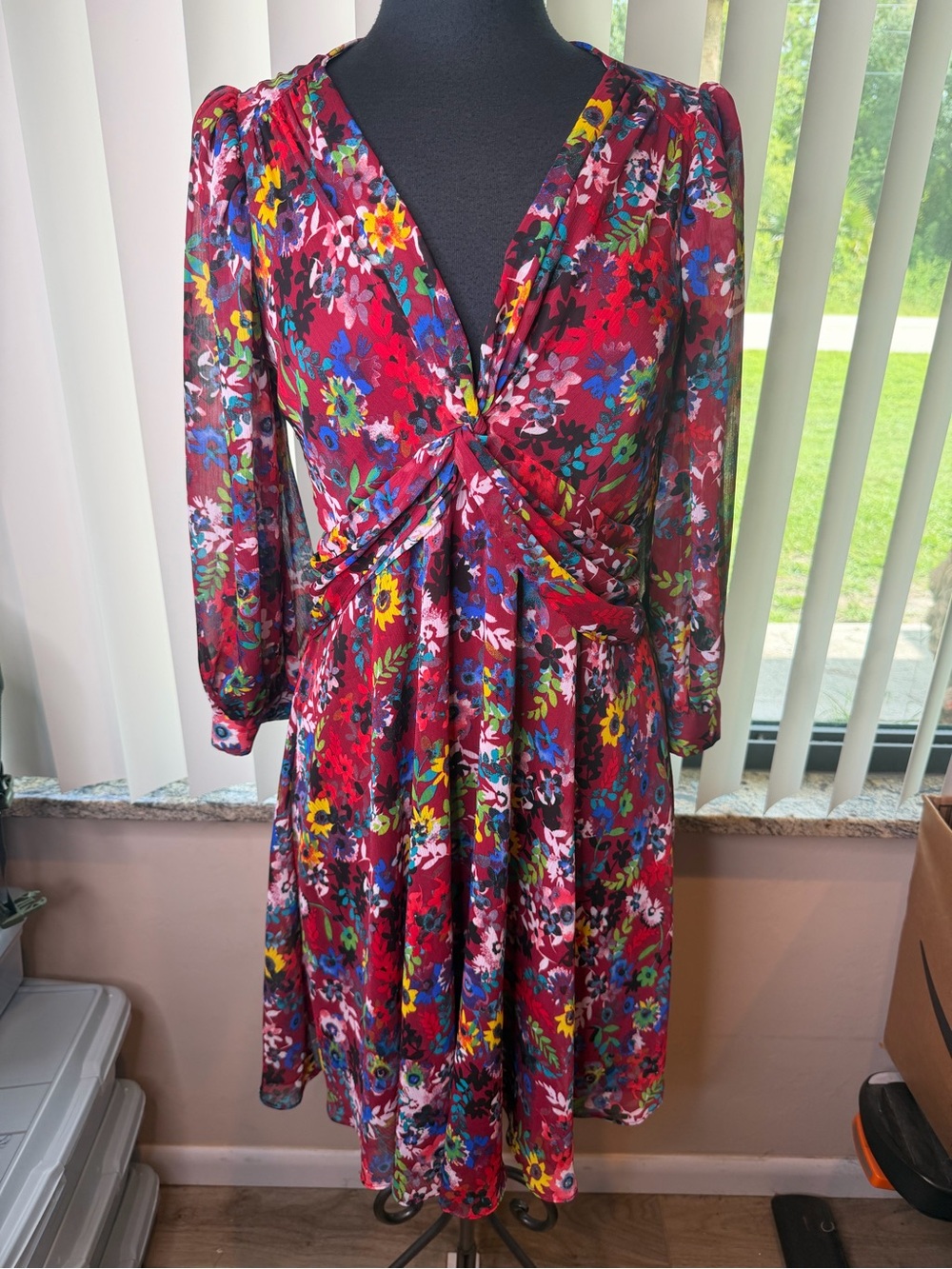 Calvin Klein floral chiffon twist-front dress sheer bell sleeves vneckline SZ 12